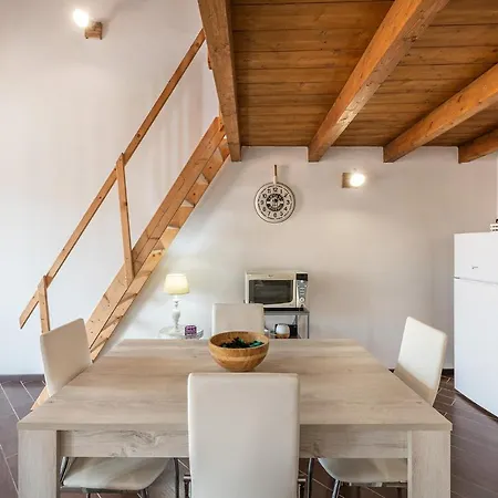Momy's House - Wifi & Air Con Apartamento